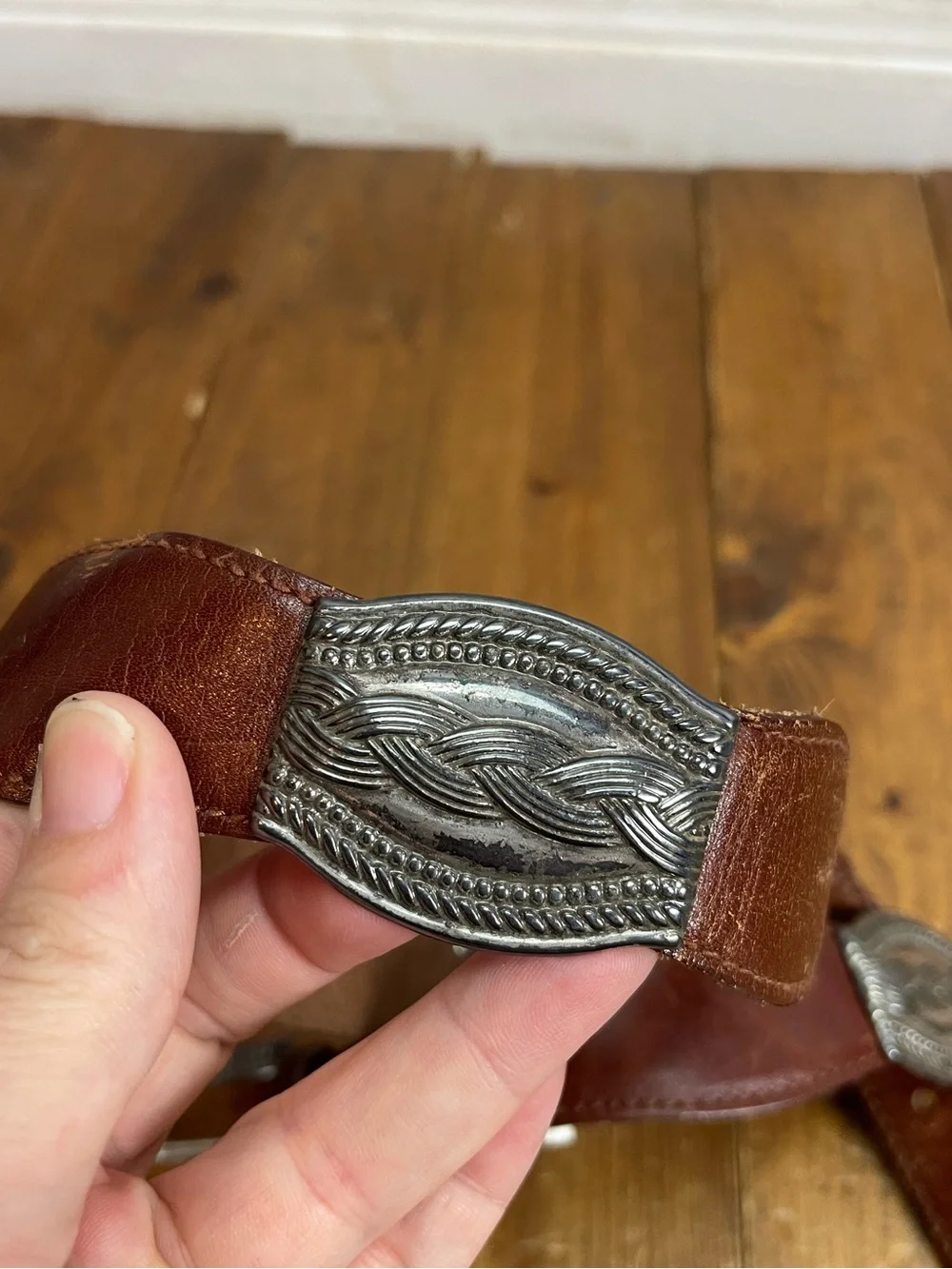 Fossil size medium leather and metal belt